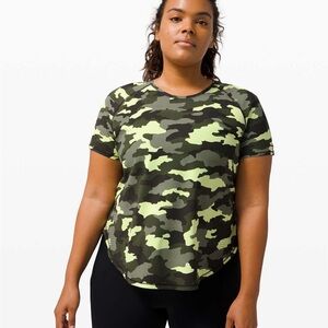 Uvp run short sleeve